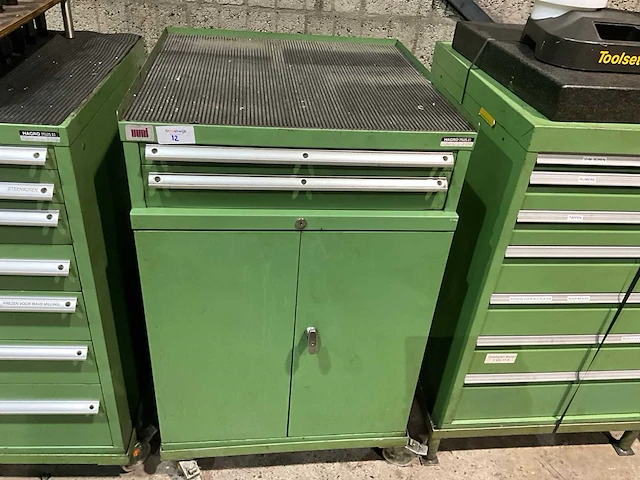 Hagro ladenkast met machinegereedschappen - afbeelding 4 van  11