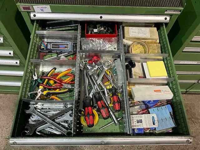Hagro ladenkast met machinegereedschappen - afbeelding 6 van  11
