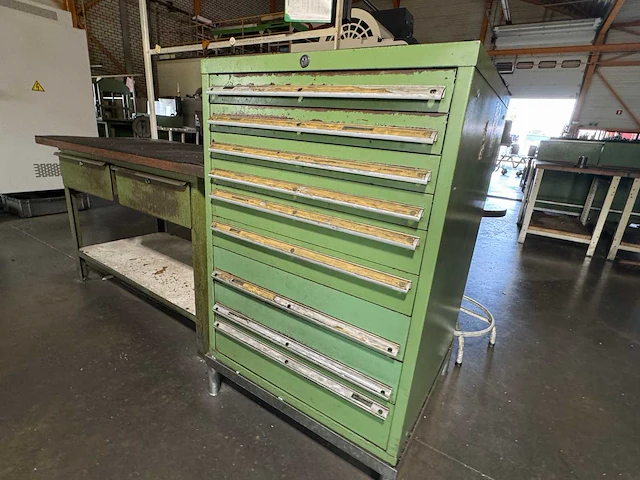 Hagro ladenkast met machinegereedschappen - afbeelding 4 van  11