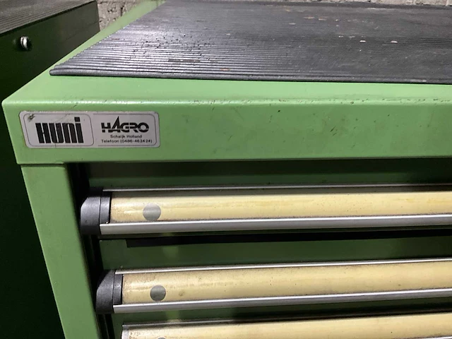 Hagro ladenkast met machinegereedschappen - afbeelding 3 van  10