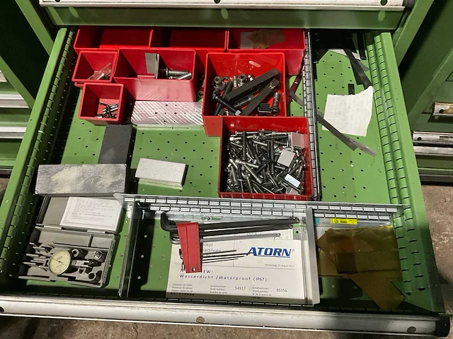 Hagro ladenkast met machinegereedschappen - afbeelding 8 van  10