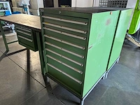 Hagro ladenkast met machinegereedschappen