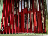 Hagro ladenkast met machinegereedschappen - afbeelding 10 van  10