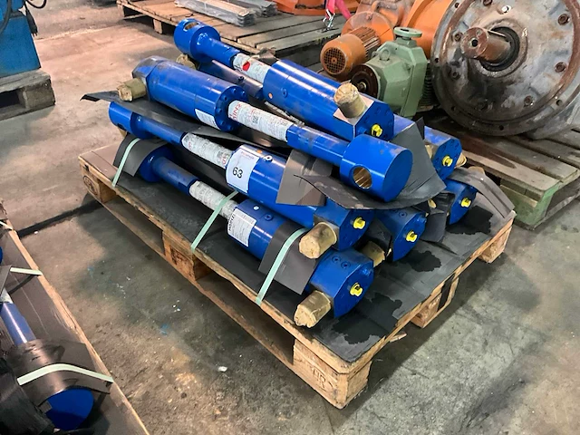 Hainzl 2963.2sz6345-130uv hydraulische cilinder (8x) - afbeelding 1 van  6