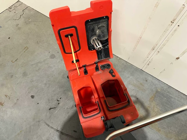 Hako - matic e 350 - vloerreiniger - afbeelding 4 van  6