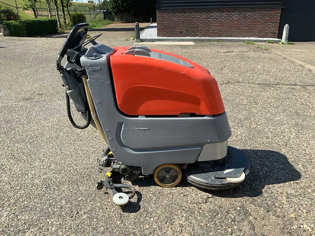 Hako b45cl zelfrijdende schrobmachine - afbeelding 2 van  7