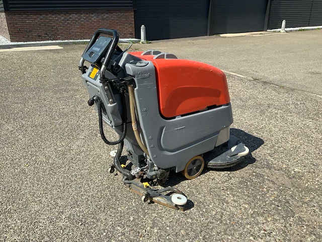 Hako b45cl zelfrijdende schrobmachine - afbeelding 4 van  7