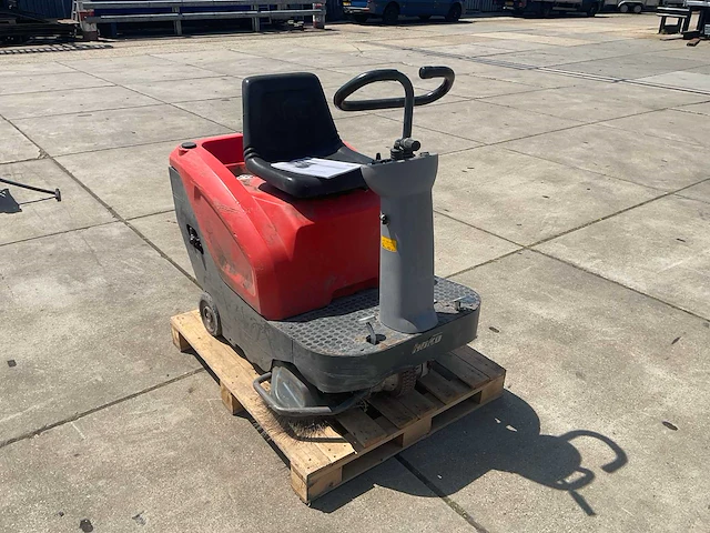 Hako b800r zelfrijdende veegmachine - afbeelding 2 van  8