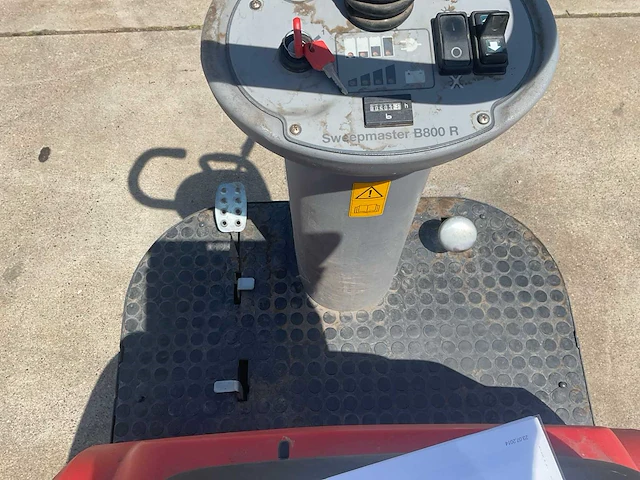 Hako b800r zelfrijdende veegmachine - afbeelding 8 van  8