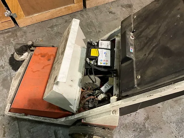 Hako flipper fe veegmachine/zuigmachine - afbeelding 4 van  8