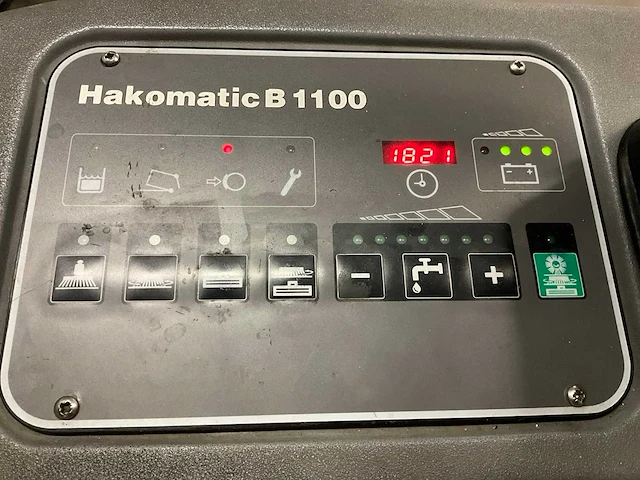 Hako hakomatic b1100 opzit schrob/zuigmachine - afbeelding 11 van  16