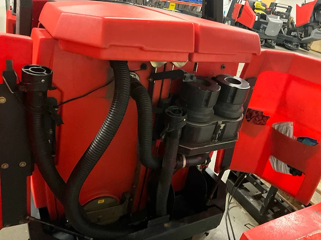 Hako hakomatic b1100 opzit schrob/zuigmachine - afbeelding 2 van  17