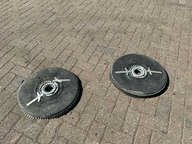 Hako hakomatic b1100 straatveegmachine - afbeelding 11 van  24