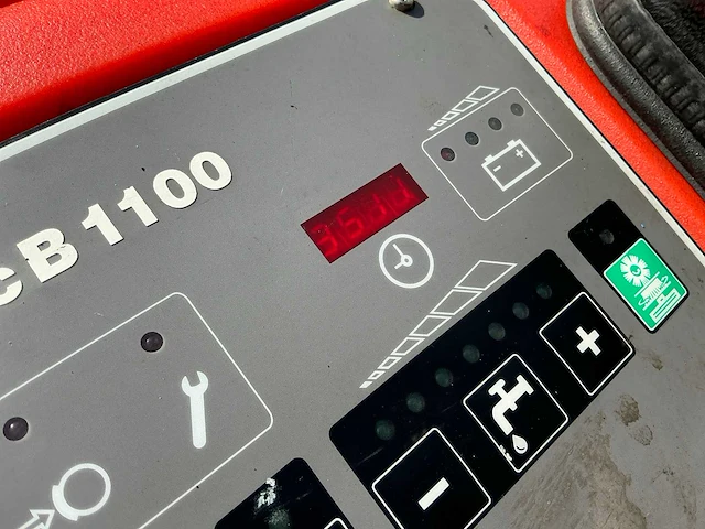 Hako hakomatic b1100 straatveegmachine - afbeelding 14 van  24