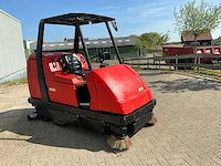 Hako hakomatic b1100 straatveegmachine - afbeelding 19 van  24