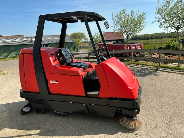 Hako hakomatic b1100 straatveegmachine - afbeelding 20 van  24