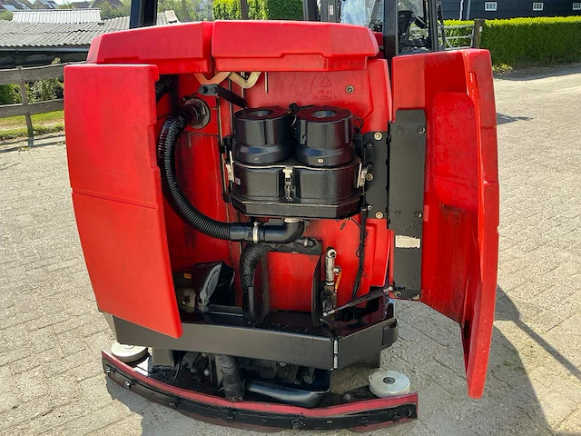 Hako hakomatic b1100 straatveegmachine - afbeelding 24 van  24