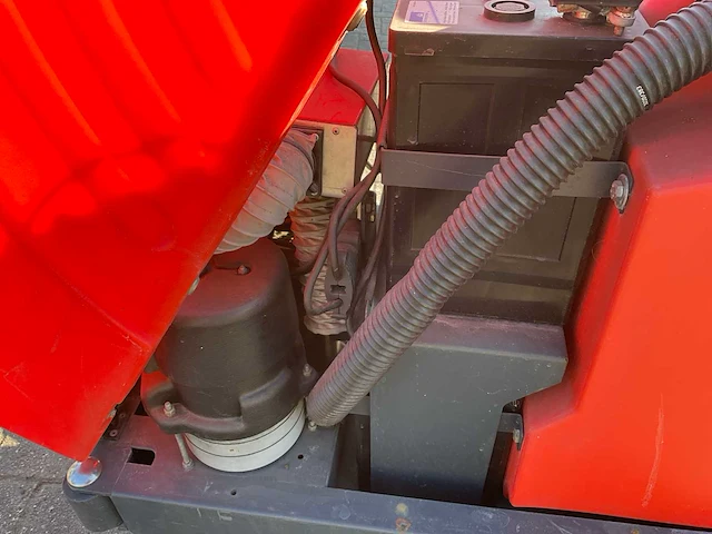 Hako hakomatic b655-s vloerreiniger schrob-/zuigmachine - afbeelding 9 van  18