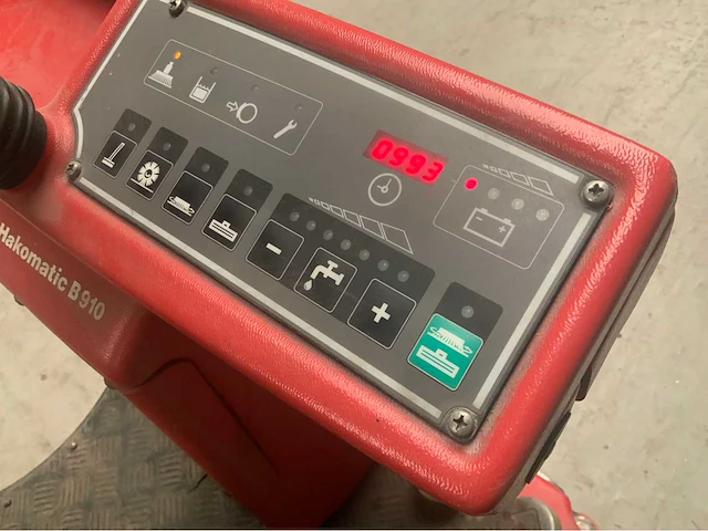 Hako hakomatic b910 zelfrijdende schrobmachine - afbeelding 3 van  23