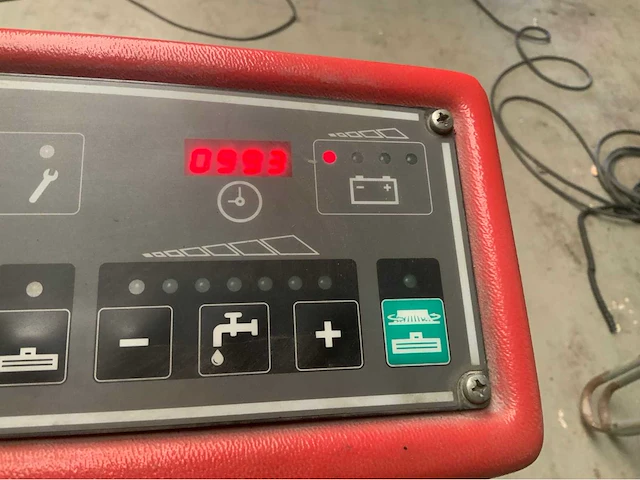 Hako hakomatic b910 zelfrijdende schrobmachine - afbeelding 23 van  23