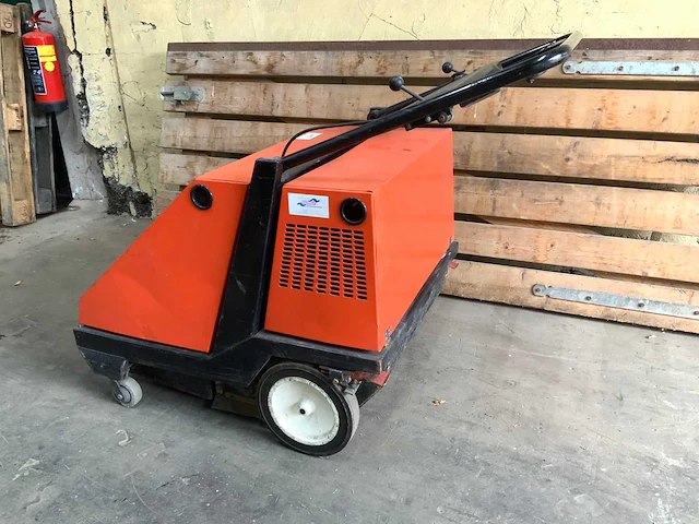 Hako hamster 800e zelfrijdende veegmachine - afbeelding 3 van  8