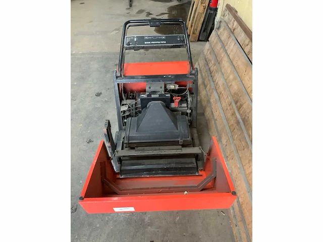 Hako hamster 800e zelfrijdende veegmachine - afbeelding 7 van  8