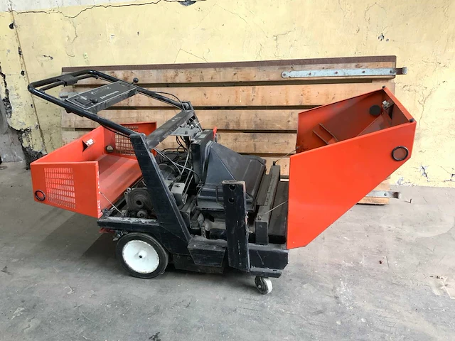 Hako hamster 800e zelfrijdende veegmachine - afbeelding 8 van  8