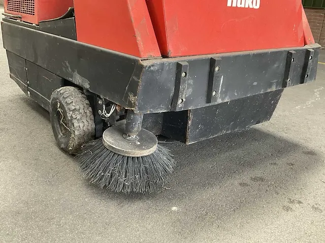 Hako jonas 1100e zelfrijdende veegmachine - afbeelding 7 van  11
