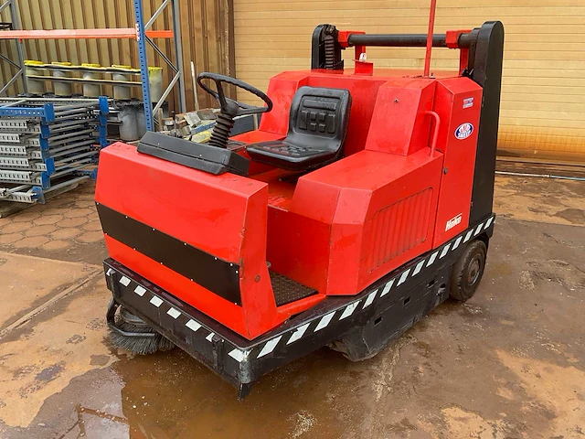 Hako jonas 1450d zelfrijdende veegmachine - afbeelding 14 van  16