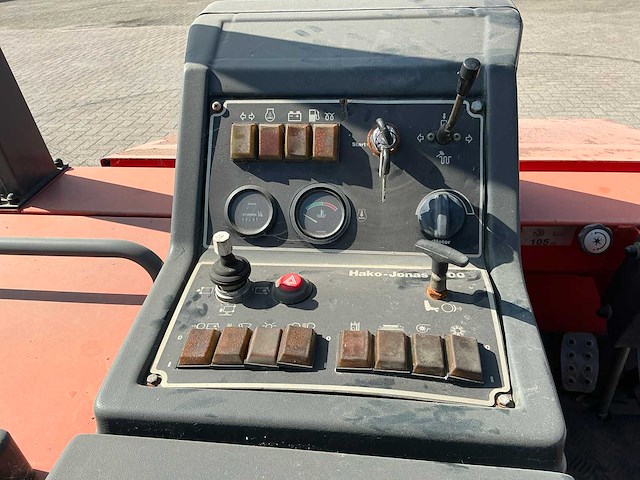 Hako jonas 1700 straatveegmachine - afbeelding 4 van  18