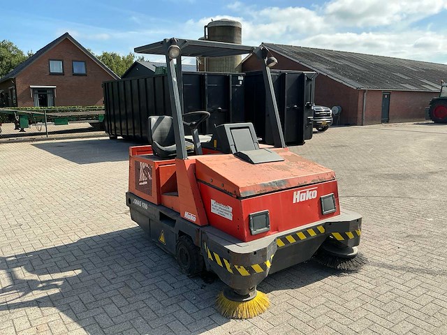 Hako jonas 1700 straatveegmachine - afbeelding 13 van  18