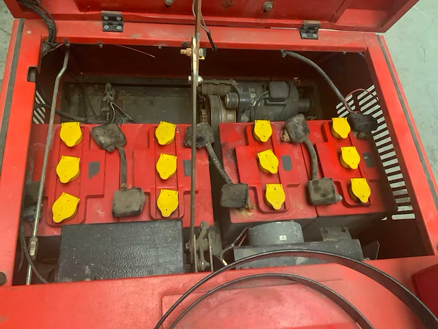 Hako jonas 950e zelfrijdende veegmachine - afbeelding 23 van  25