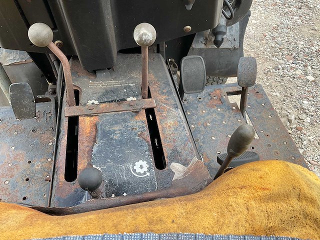 Hakotrac 3800 d minitractor - afbeelding 14 van  15