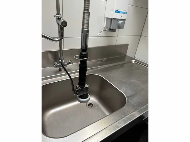Hakpro doorschuifvaatwasser met aan- en afvoertafel - afbeelding 2 van  12