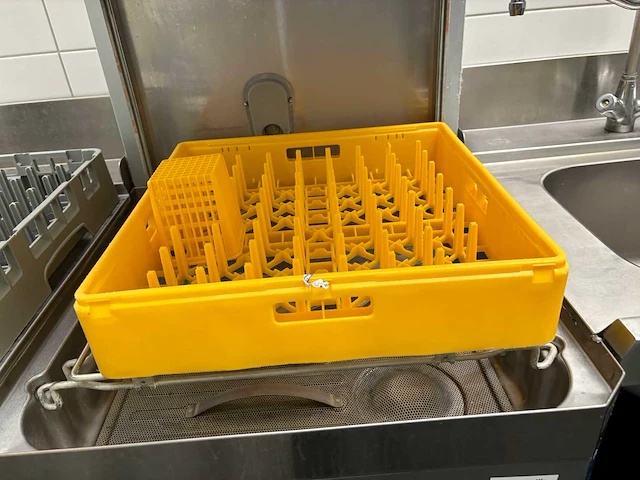 Hakpro doorschuifvaatwasser met aan- en afvoertafel - afbeelding 9 van  12