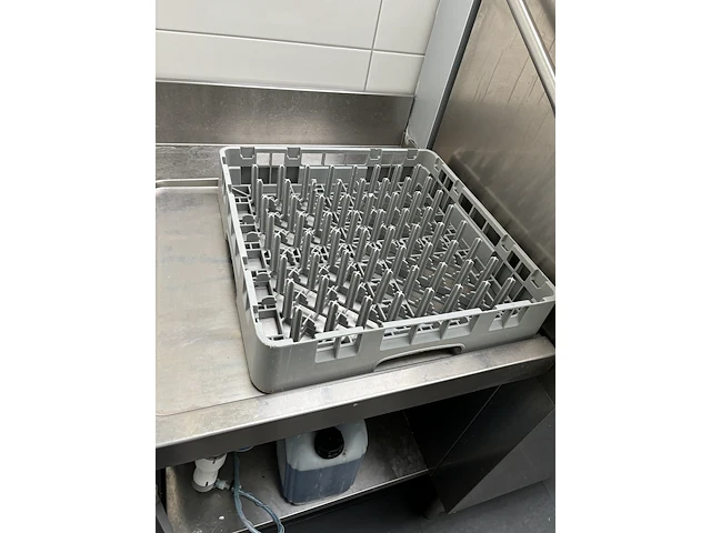 Hakpro doorschuifvaatwasser met aan- en afvoertafel - afbeelding 12 van  12