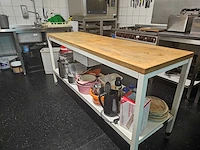 Hakvoort - werktafel voorzien van houten blad - afbeelding 1 van  5