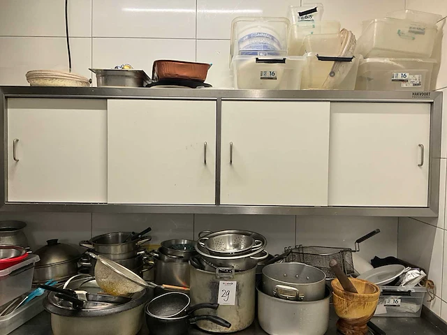 Hakvoort aanrechtmeubel en wandkast (3x) - afbeelding 4 van  11