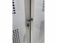 Halfhoge akoestische stalen schuifdeurkast - afbeelding 5 van  12