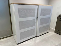 Halfhoge akoestische stalen schuifdeurkast - afbeelding 1 van  12