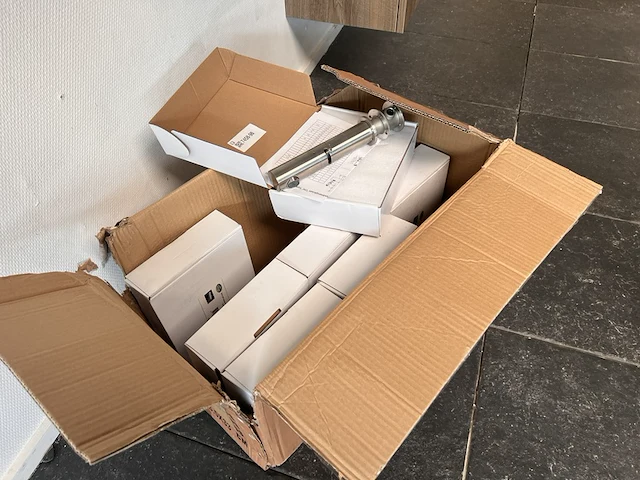 Halfhoge kast thebalux, eiken - afbeelding 2 van  3