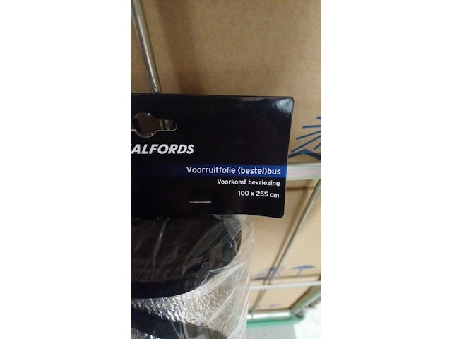 Halfords raam beschermig zon en winter 2 stuks - afbeelding 5 van  5