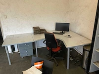 Halfrond bureau met stoel - afbeelding 1 van  3