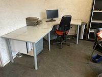 Halfrond bureau met stoel - afbeelding 2 van  3