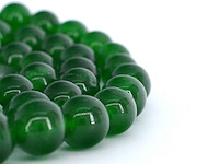 Halsketting met jade edelsteen en een witgouden sluiting met diamant - afbeelding 7 van  9