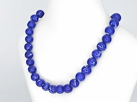 Halsketting met lapis lazuli edelsteen en een gouden sluiting met diamant - afbeelding 4 van  7