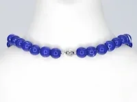 Halsketting met lapis lazuli edelsteen en een witgouden sluiting met diamant - afbeelding 5 van  9