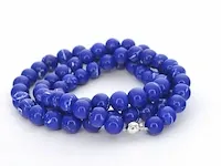 Halsketting met lapis lazuli edelsteen en een witgouden sluiting met diamant - afbeelding 6 van  9