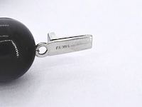 Halsketting met onix edelsteen en een witgouden sluiting met diamant - afbeelding 9 van  10