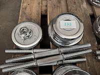 Haltersets (totaal 12 halterschijven: 4x 5 kg, 4x 2,5 kg, 4x 2,25 kg) - afbeelding 2 van  4